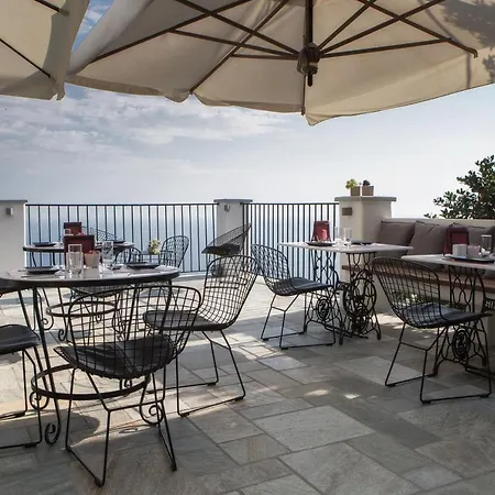 Olga Hotel 3*
